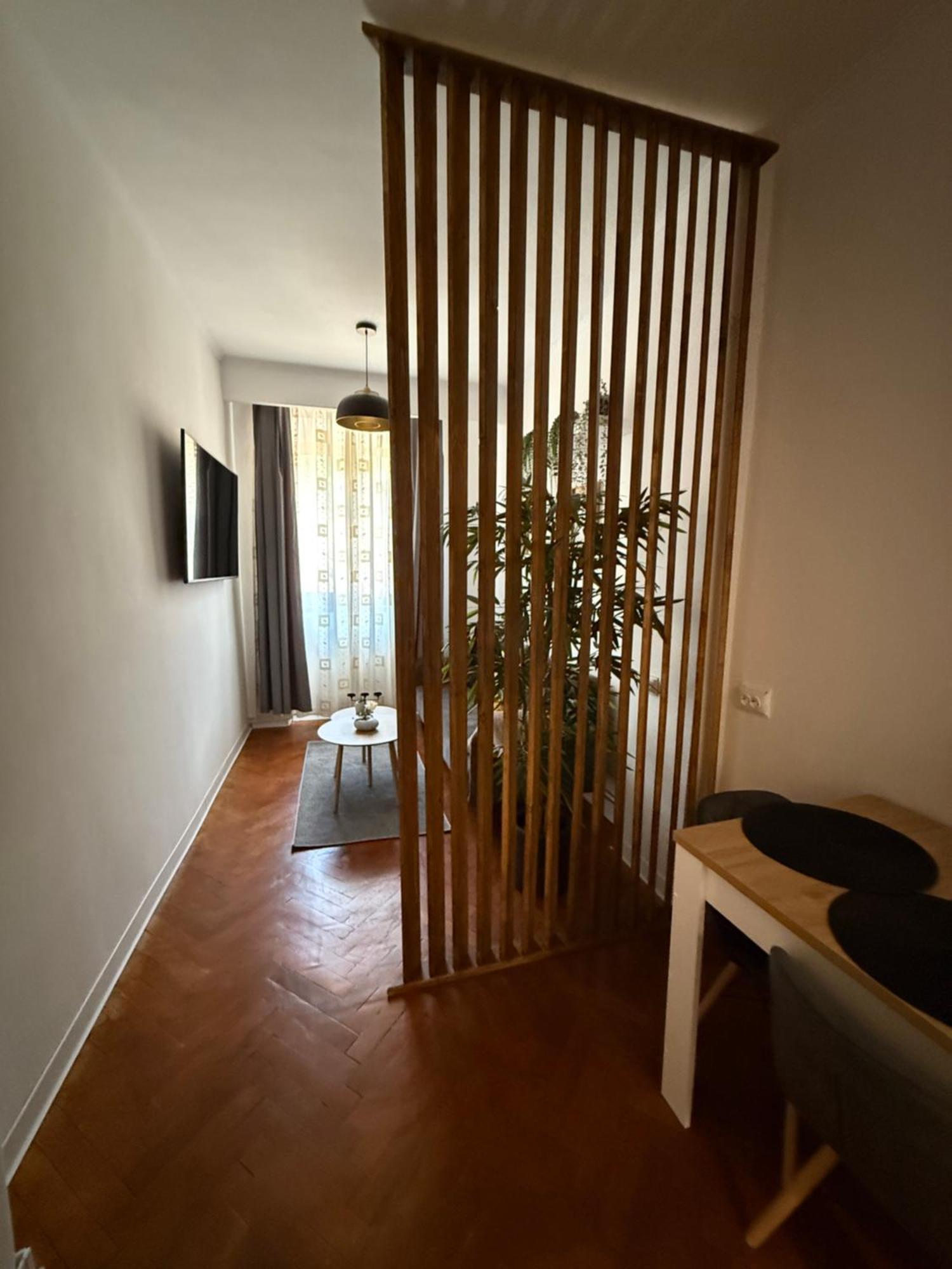 Apartament Postavarului