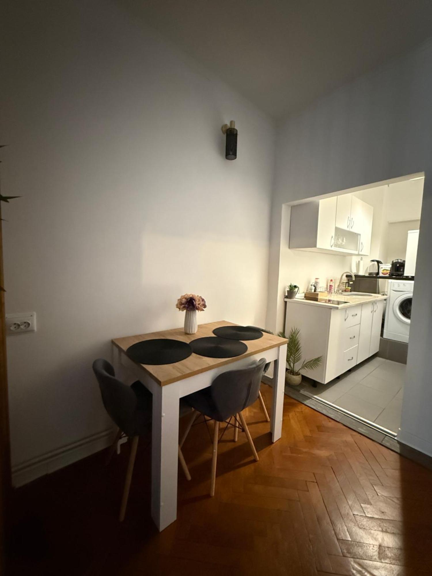Postavarului Apartament *